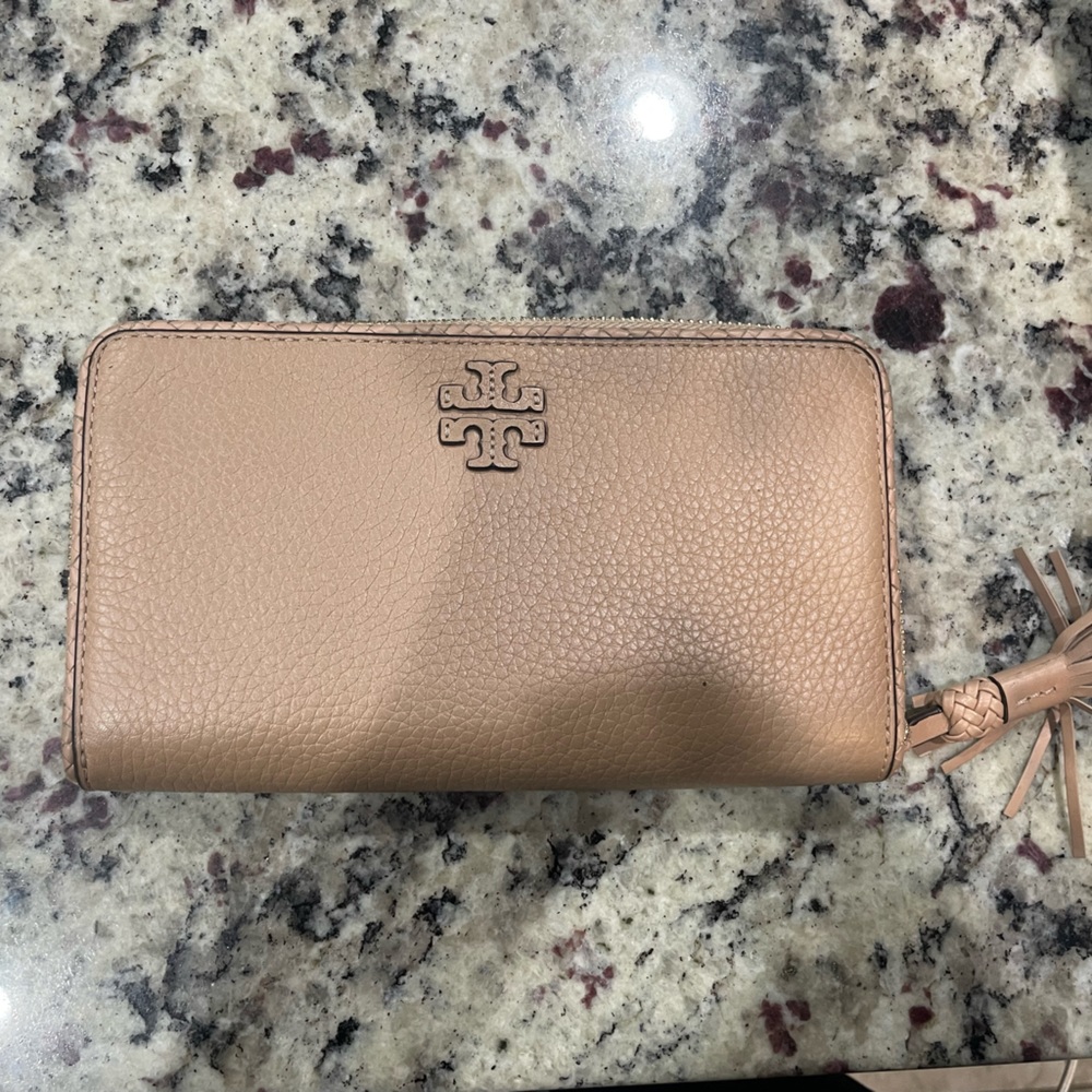 Tory Burch wallet